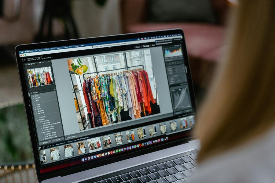 The Best AI Fashion Model Generators for Realistic Clothing Textures in 2026