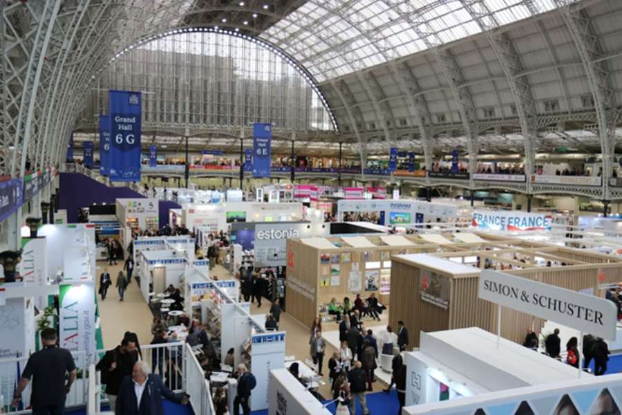 First-Time Founder's Guide to Booking Your First Exhibition Booth